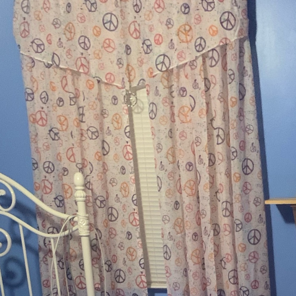 Style Selections Peace Dude 2 curtain panels and 2 valances